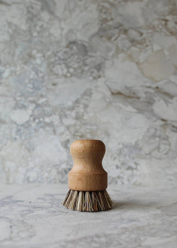 Eco-Friendly Mexican Palm Pot Cleaning Brush