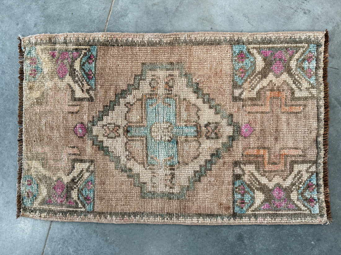 Hand-loomed Vintage Turkish Rug