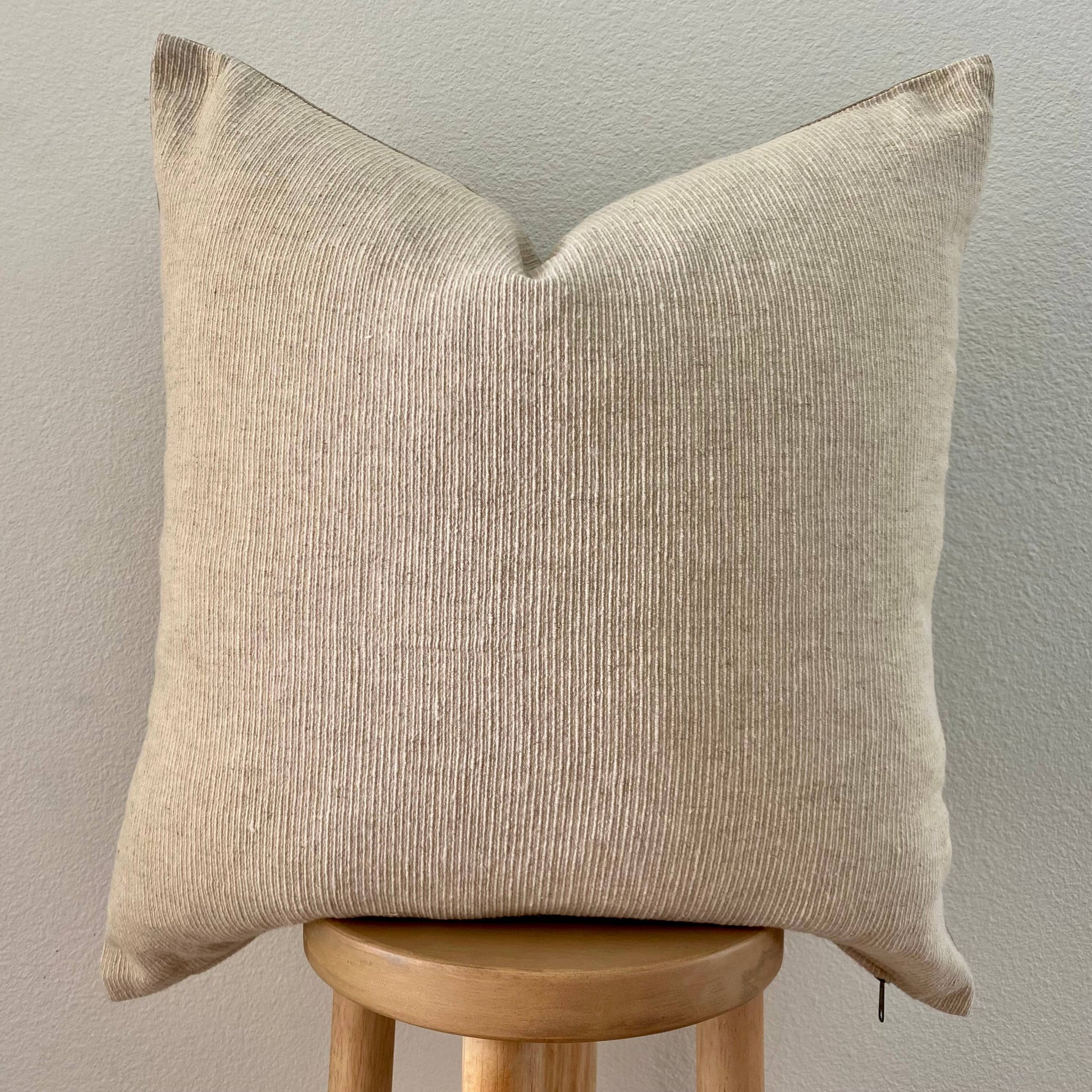 Skylark Pillow with Insert 22"x22"